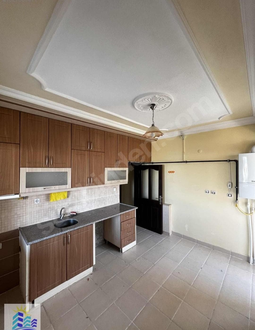 Işıkkent Mahallesi 256. Cadde – 3 Cepheli, Şehir Manzaralı, Geniş 2+1 Kiralık